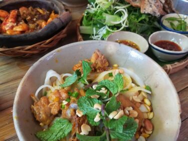 【メシログ】「Cơm quê Mười Khó」ベトナム料理を食べてベトナムを感じよう
