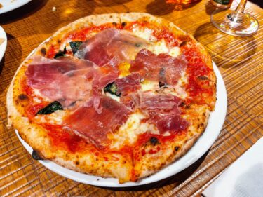 ホーチミンでイタリア気分♪ 本格窯焼きピッツァが食べられる「Pizza LOGiC」