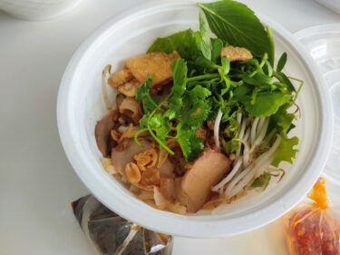 【ベトナム料理】ホイアン名物のカオラウを初体験「Bếp Huế」